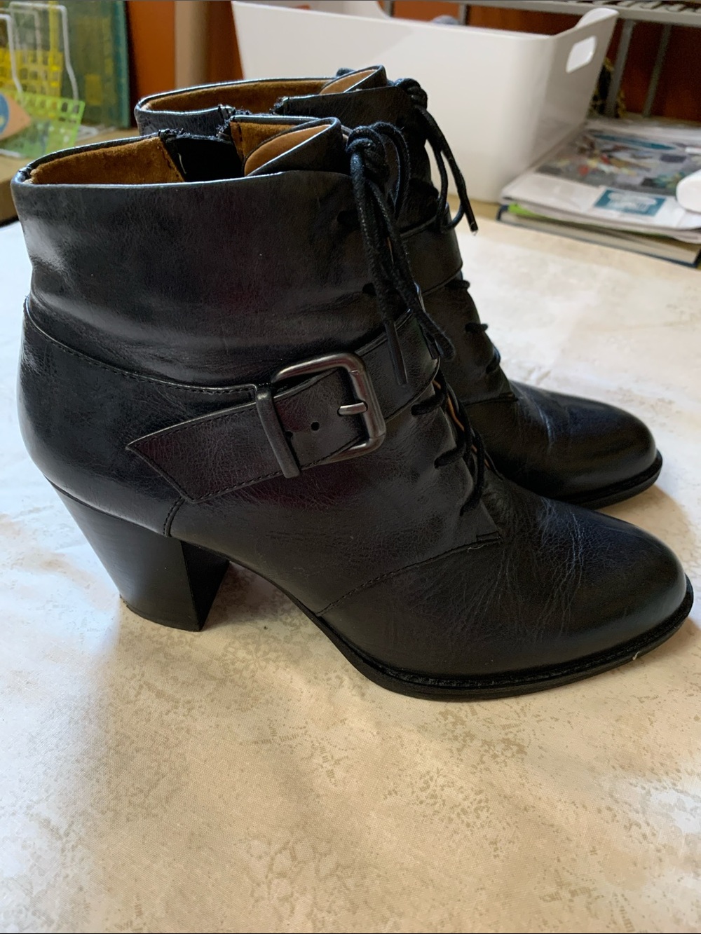 Sofft Women's Black Leather Lace-Up Ankle Boots with Buckle. Sz 7 1/2. - Picture 5 of 9